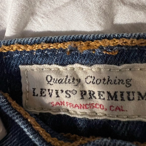 Levi’s straight leg jeans - Picture 2 of 5